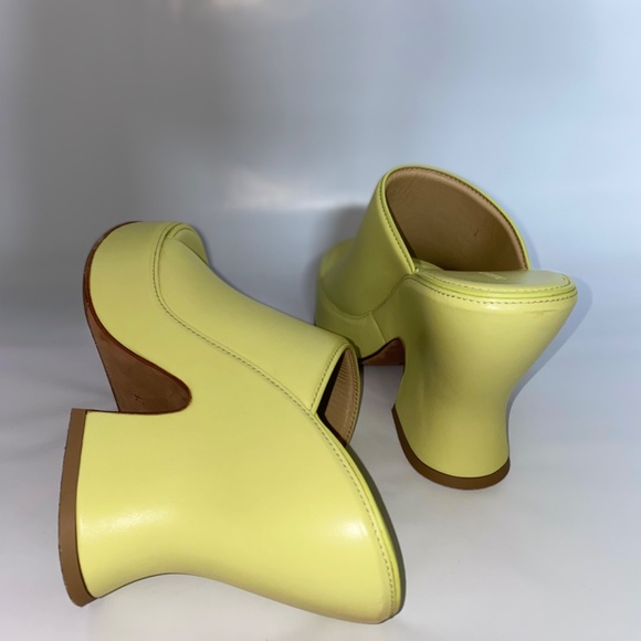 BOTTEGA VENETA wedge sandals (size 39) in light green lambskin - Picture 15 of 16